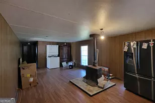 200 Homer Stephens Rd, Cornelia, GA 30531 - Photo 9