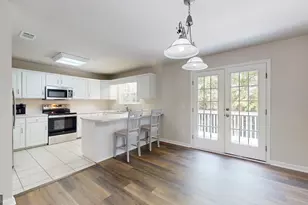 704 Hillwood Dr, Statesboro, GA 30458 - Photo 9