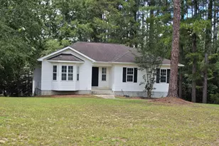 704 Hillwood Dr, Statesboro, GA 30458 - Photo 1