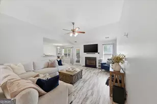 1201 Pendley Point, Hampton, GA 30228 - Photo 3