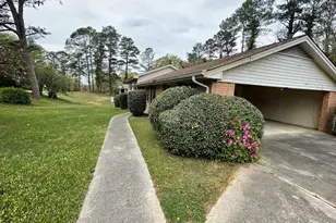 1621 Hebron Ln, Riverdale, GA 30296 - Photo 3