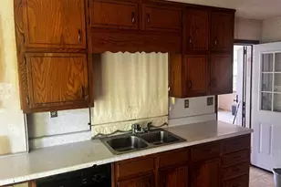 1621 Hebron Ln, Riverdale, GA 30296 - Photo 7