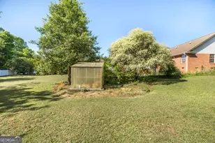 201 Strawberry Cir, Dublin, GA 31021 - Photo 13