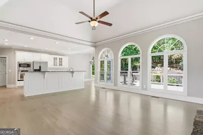 426 Clubview Drive, Woodstock, GA 30189 - Photo 9