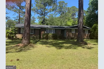 1340 5th Avenue, Eastman, GA 31023 - Photo 1