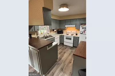 1340 5th Avenue, Eastman, GA 31023 - Photo 9