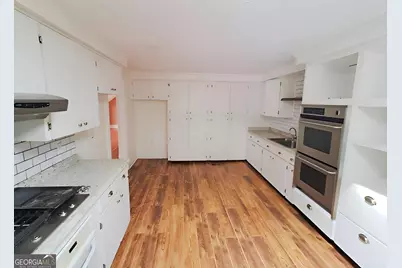 401 Forsyth Street, Barnesville, GA 30204 - Photo 11