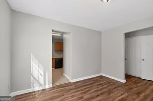 2404 Raven Cir, Lithonia, GA 30058 - Photo 35