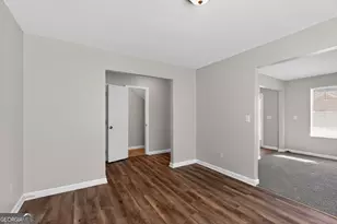 2404 Raven Cir, Lithonia, GA 30058 - Photo 7