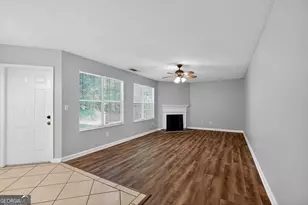 2404 Raven Cir, Lithonia, GA 30058 - Photo 9