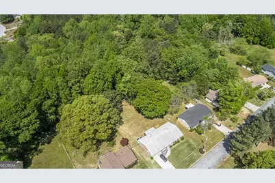 4393 Housworth Drive, Lithonia, GA 30038 - Photo 7