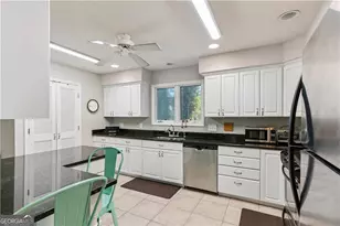 225 W Point Dr, Saint Simons, GA 31522 - Photo 9
