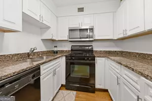 2479 Peachtree Rd NE, Atlanta, GA 30305 - Photo 17