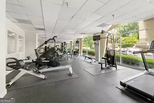 2479 Peachtree Rd NE, Atlanta, GA 30305 - Photo 23