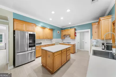 8609 Gohler Avenue, Savannah, GA 31406 - Photo 9