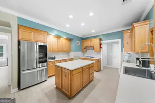 8609 Gohler Ave, Savannah, GA 31406 - Photo 9