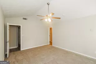 9183 Snipe Ln, Jonesboro, GA 30236 - Photo 13