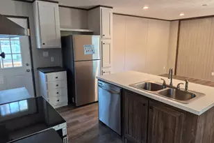 11 Poole Cir, Ellenwood, GA 30294 - Photo 3