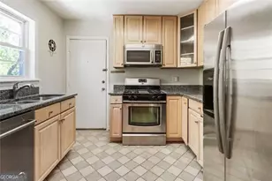 3660 Peachtree Rd NE, Atlanta, GA 30319 - Photo 9