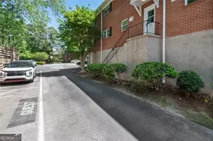 3660 Peachtree Rd NE, Atlanta, GA 30319 - Photo 25