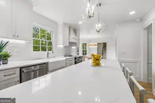 5124 Vermack Rd, Dunwoody, GA 30338 - Photo 9