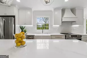 5124 Vermack Rd, Dunwoody, GA 30338 - Photo 5