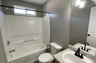 7177 Hazelwood Dr, Jonesboro, GA 30236 - Photo 9