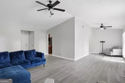 5420 Forest Downs Circle, College Park, GA 30349 - Photo 9