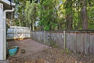 22 Longview Bluff Dr E, Savannah, GA 31419 - Photo 31