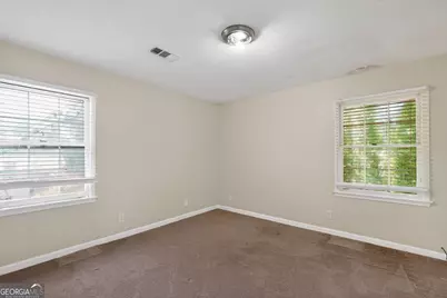 4600 Randalwood Court, Stone Mountain, GA 30083 - Photo 17