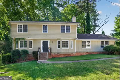 4600 Randalwood Court, Stone Mountain, GA 30083 - Photo 5