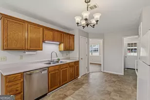101 Manchester Ct, Centerville, GA 31028 - Photo 9