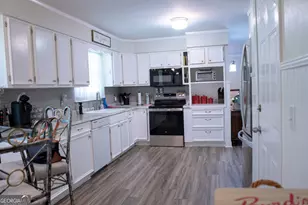210 Greenwood Ln, Carrollton, GA 30117 - Photo 21