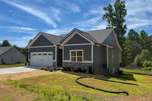 53 Hunts Rdg Dr, Cleveland, GA 30528 - Photo 3