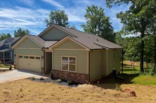 365 Hunts Rdg Dr, Cleveland, GA 30528 - Photo 5