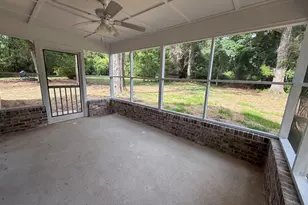 240 Sims St, Barnesville, GA 30204 - Photo 23