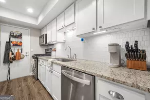6851 Roswell Rd, Sandy Springs, GA 30328 - Photo 13
