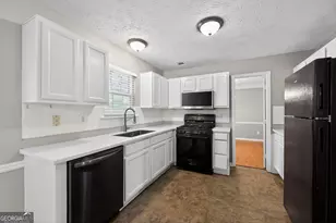 402 Armor Dr, Loganville, GA 30052 - Photo 13