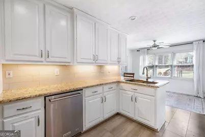 825 Harbor Bay Drive, Lawrenceville, GA 30045 - Photo 7