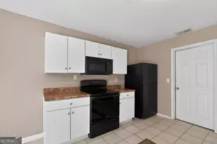 6343 Klondike River Rd, Lithonia, GA 30038 - Photo 15