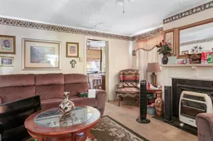 223 W 38th St, Savannah, GA 31401 - Photo 27