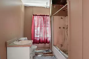223 W 38th St, Savannah, GA 31401 - Photo 19