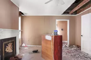 223 W 38th St, Savannah, GA 31401 - Photo 11