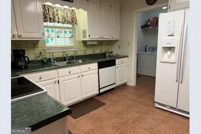 202 Kingswood Drive, Dublin, GA 31021 - Photo 13