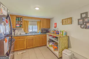 717 W 12th St, Chickamauga, GA 30707 - Photo 15