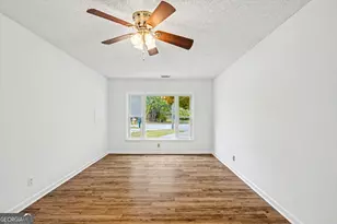 762 Robin Hood Dr, Hinesville, GA 31313 - Photo 13