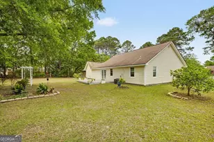 762 Robin Hood Dr, Hinesville, GA 31313 - Photo 25