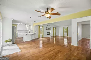 762 Robin Hood Dr, Hinesville, GA 31313 - Photo 7