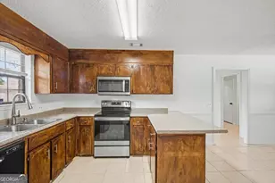 761 Robin Hood Dr, Hinesville, GA 31313 - Photo 9