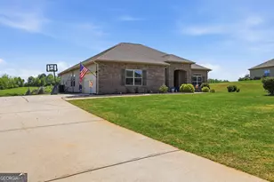 5912 Wauka Mountain Springs Dr, Clermont, GA 30527 - Photo 5